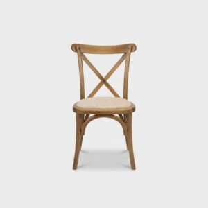 Silla Crossback de madera de pino, ideal para eventos.