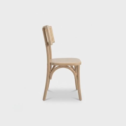 Silla Anya de madera de pino, ideal para eventos.