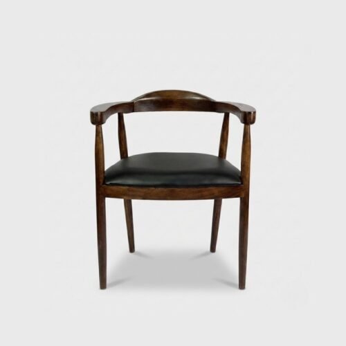 Silla Cheberry de madera de pino, ideal para restaurantes.