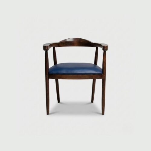 Silla Cheberry de madera de pino, ideal para restaurantes.