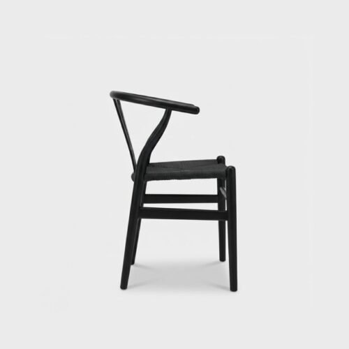 Silla Espoleta de madera de pino, ideal para eventos.