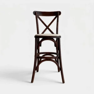 Banco Crossback para barra, estructura de madera con asiento tapizado en tela o vinipiel.