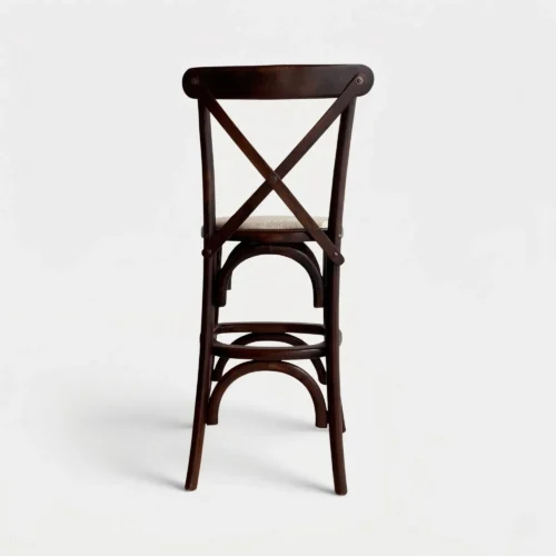 Banco Crossback para barra, estructura de madera con asiento tapizado en tela o vinipiel.