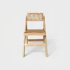 Silla Elia plegable de madera para eventos.