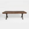 Mesa California de madera para eventos. Cubierta rectangular en madera de pino para 8 o 10 comensales. Base pata en X.