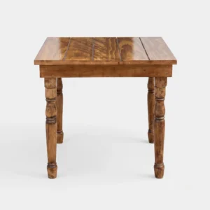 Mesa Cuadrada para eventos con base patas torneadas. Ideal para interiores.