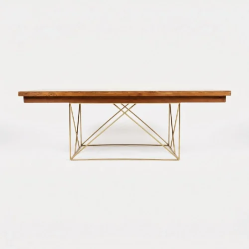 Mesa Organic para Eventos. Cubierta en madera de pino con base metálica en acero tubular. Ideal para bodas campestres, boho-chic.
