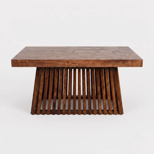 Mesa Rectangular de madera de pino para eventos.